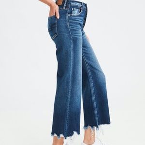 American Eagle Wide Leg Crop Jean Size 10 Short